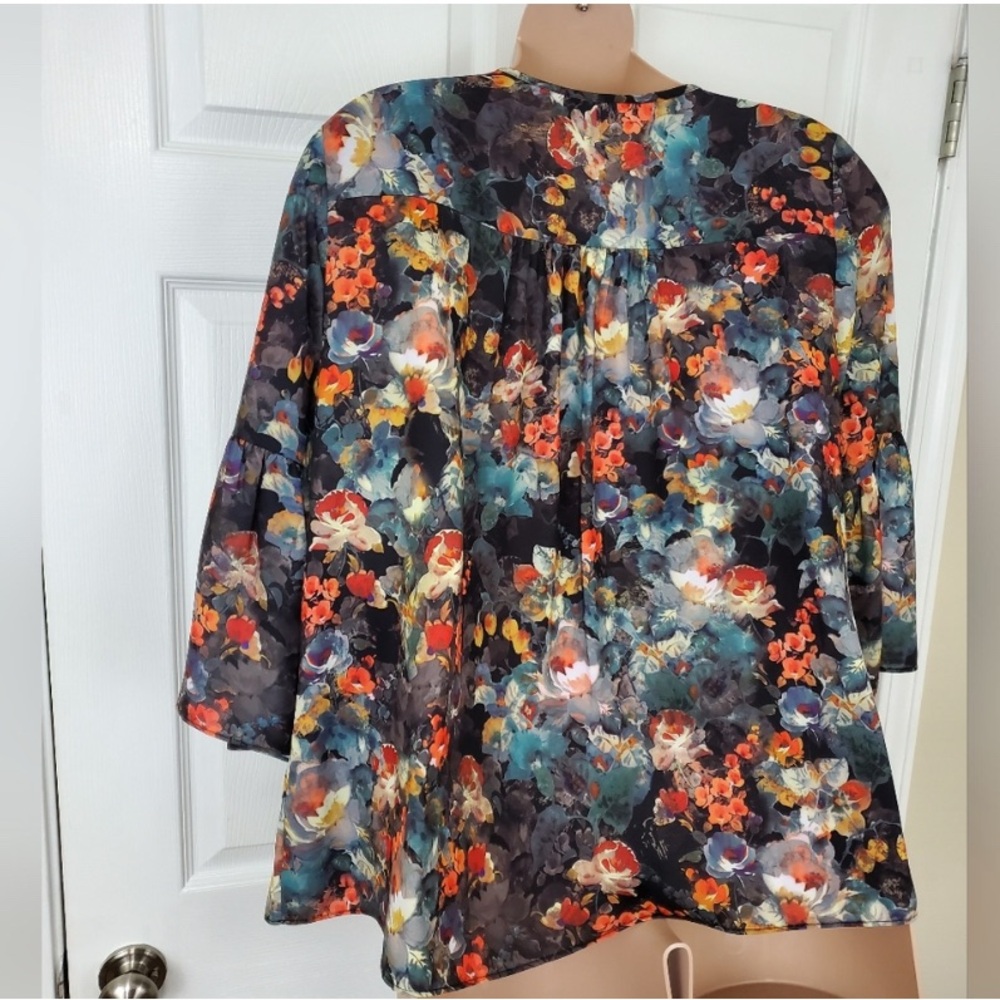 *Copy* Boutique Floral Bell Sleeve Peasant Blouse - Picture 6 of 10